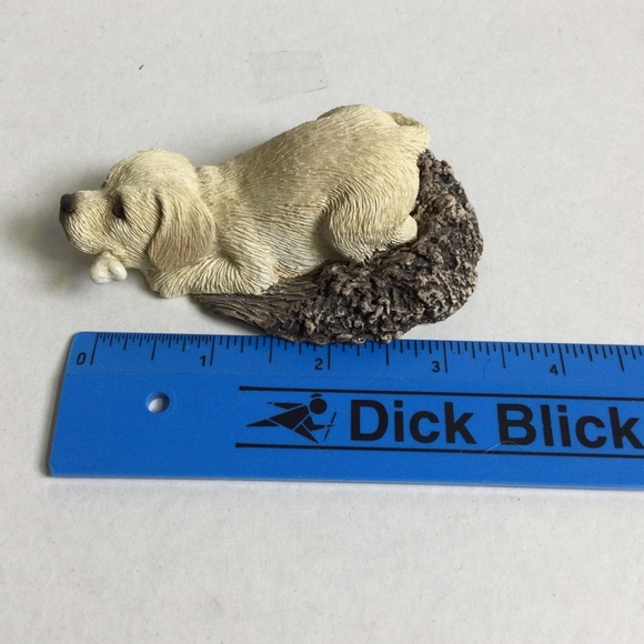 Sandicast Labrador Yellow B-17 “Pesky Peepers” Dog Figurine with bone in mouth - Picture 9 of 11